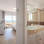 Beachfront Penthouse - El Mirador De Bermuda *