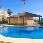 Beachfront Penthouse - El Mirador De Bermuda Apartment