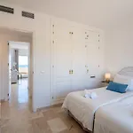 Beachfront Penthouse - El Mirador De Bermuda *