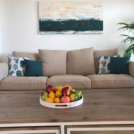 Beachfront PENTHOUSE - El MIRADOR DE BERMUDA BEACH *