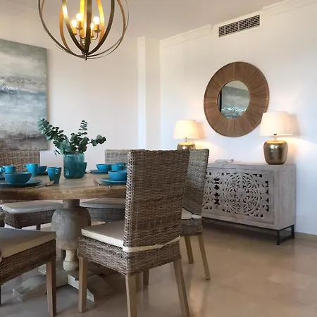 Beachfront PENTHOUSE - El MIRADOR DE BERMUDA BEACH * Estepona