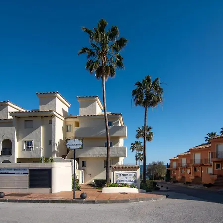 Beachfront Penthouse - El Mirador De Bermuda Appartement *