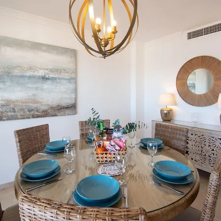 Beachfront Penthouse - El Mirador De Bermuda דירה *