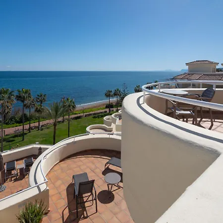 Beachfront Penthouse - El Mirador De Bermuda * אסטפונה