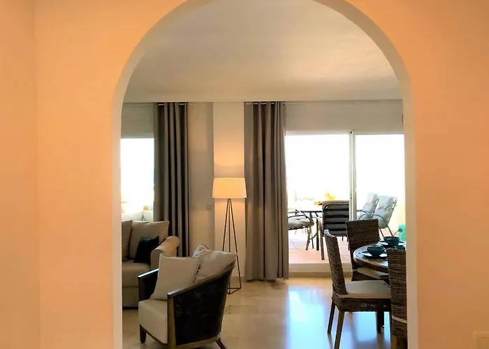 Beachfront Penthouse - El Mirador De Bermuda Beach *