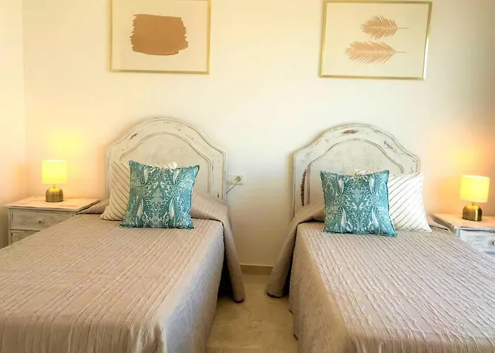 Beachfront Penthouse - El Mirador De Bermuda Beach