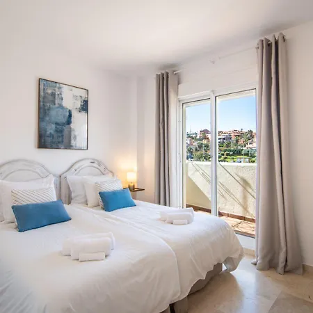 Beachfront Penthouse - El Mirador De Bermuda 埃斯特波纳