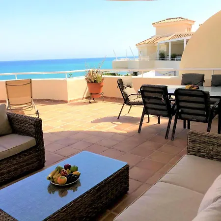 Penthouse Bermuda 2 אסטפונה