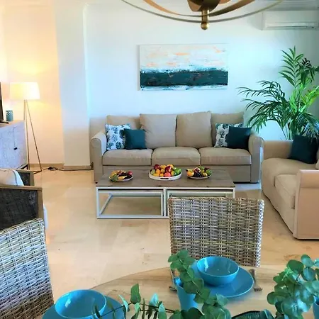Penthouse Bermuda 2 * אסטפונה