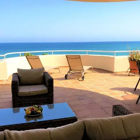 Penthouse Bermuda 2 * אסטפונה