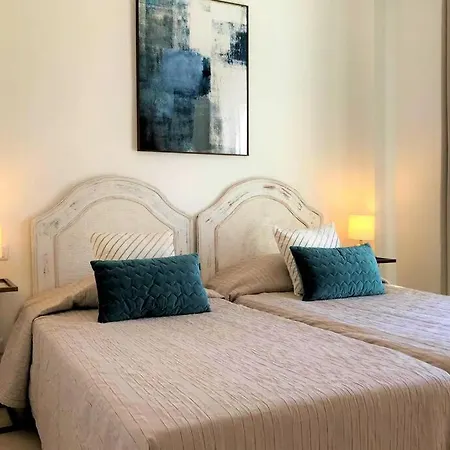 Penthouse Bermuda 2 * אסטפונה