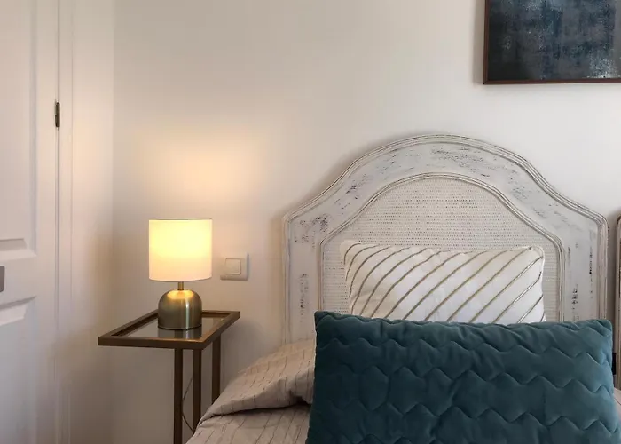 Beachfront Penthouse - El Mirador De Bermuda Beach * 에스테포나